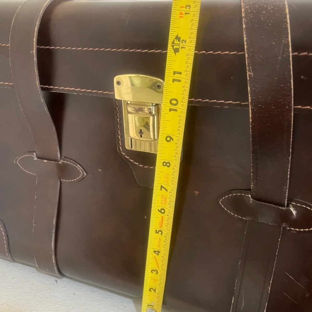 Rare WEAR BEST COWHIDE Leather Belting Briefcase Doctor - Salesman - Pilot Bag